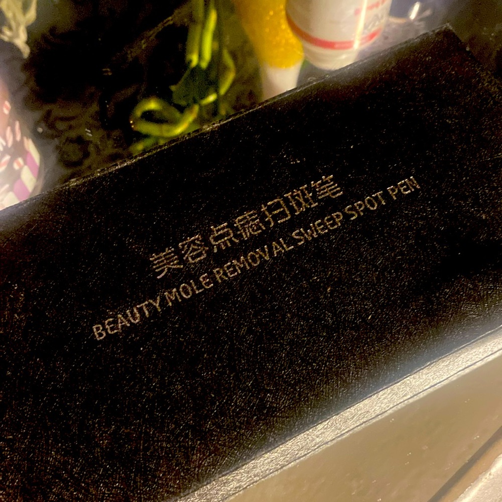 Beauty mark and spot remover, mole remover tag remover